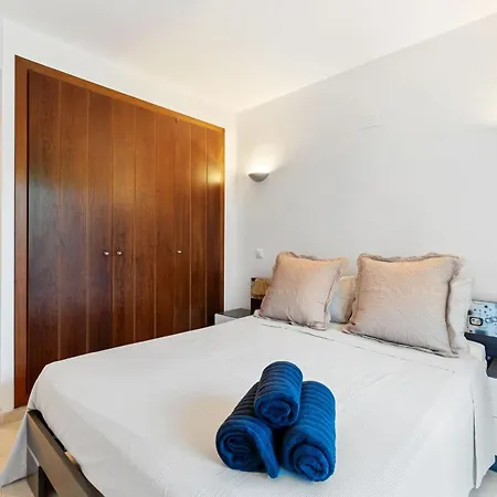 Estrella By The Sea *